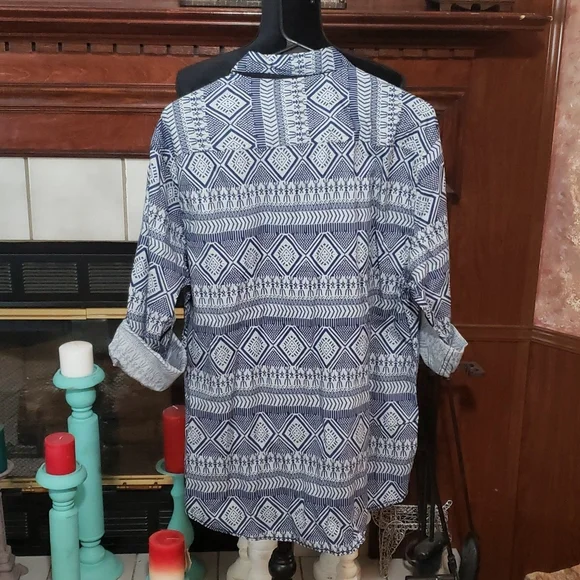 Men's Shirt Blue  NWOT - Picture 2 of 3